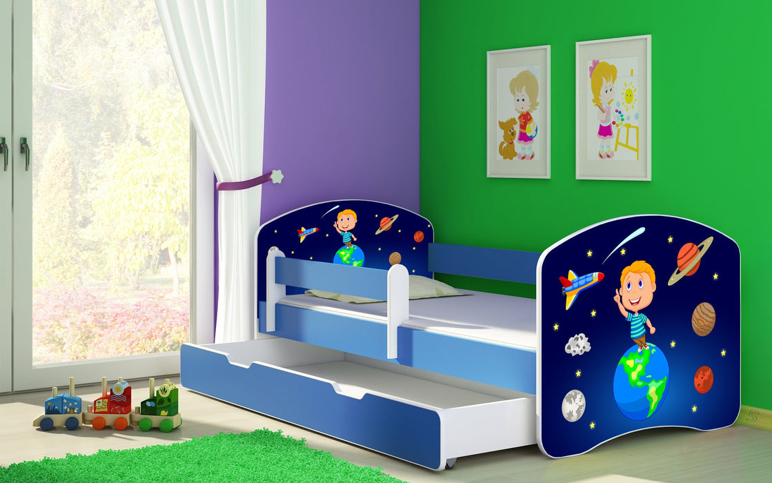 Lit pour enfant Imaginaire avec motifs, panneaux colorés et tiroir de rangement